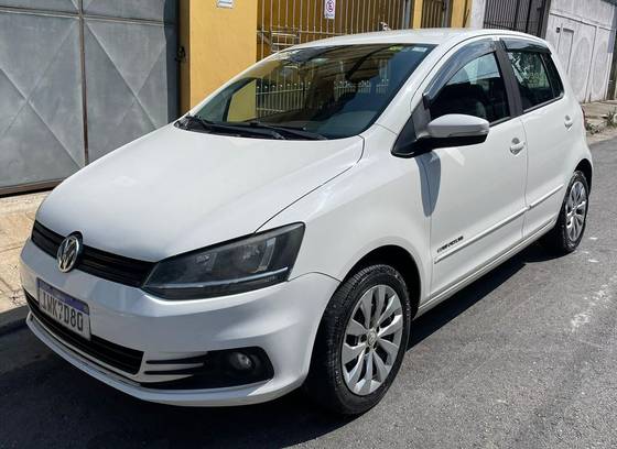 VOLKSWAGEN FOX 1.0 MI COMFORTLINE 8V FLEX 4P MANUAL
